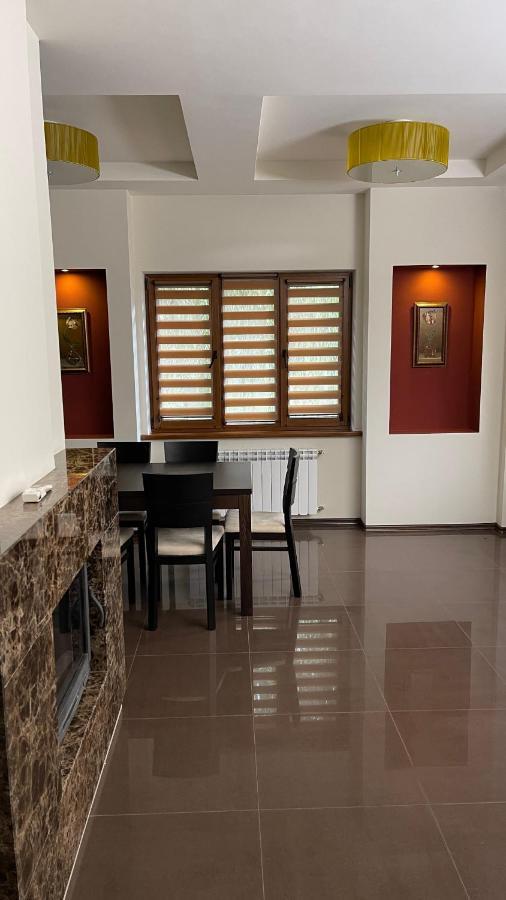 Tita Family House Hotel Gnedin Exterior foto