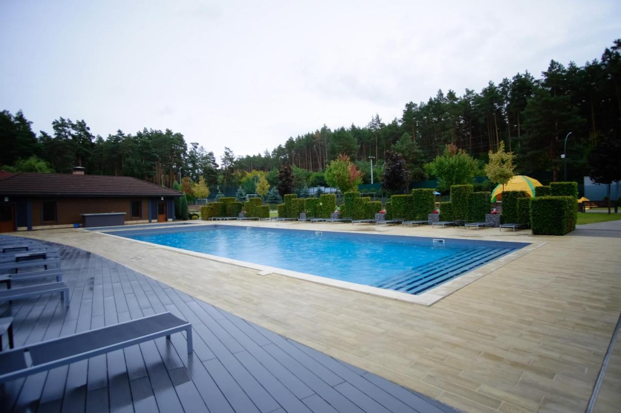 Tita Family House Hotel Gnedin Exterior foto