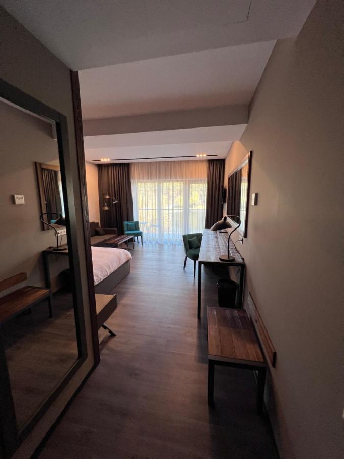 Tita Family House Hotel Gnedin Exterior foto